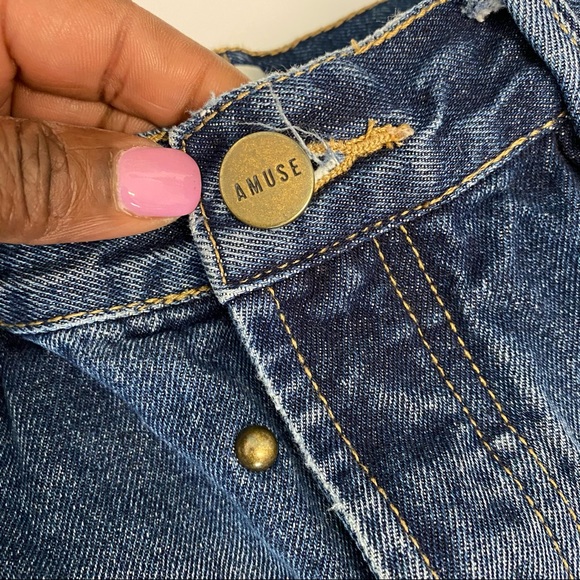 Amuse Society  | Denim Cutoff Shorts Size 27 - Picture 3 of 8